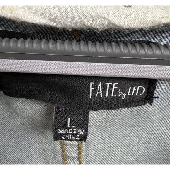 Fate by LFD Women’s Denim Jean Jacket Light Blue Button Front Size Large - Picture 4 of 4